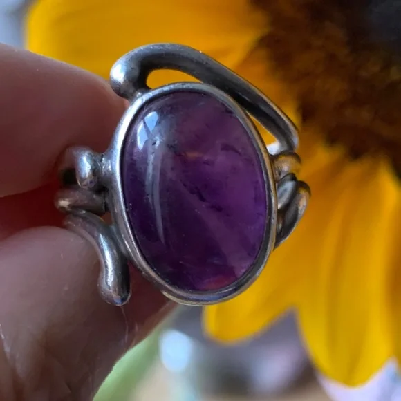 VINTAGE DESIGNER PURPLE OVAL AMETHYST CABOCHON STERLING SILVER RING HEAVY CHUNKY